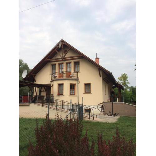 Cosy rooms on the lake near Budapest and the Airport