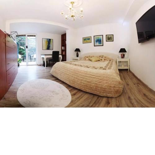 Cosy Studio with Garden Near the Prague Airport