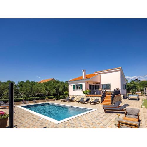 Countryside villa in Polaca with private pool