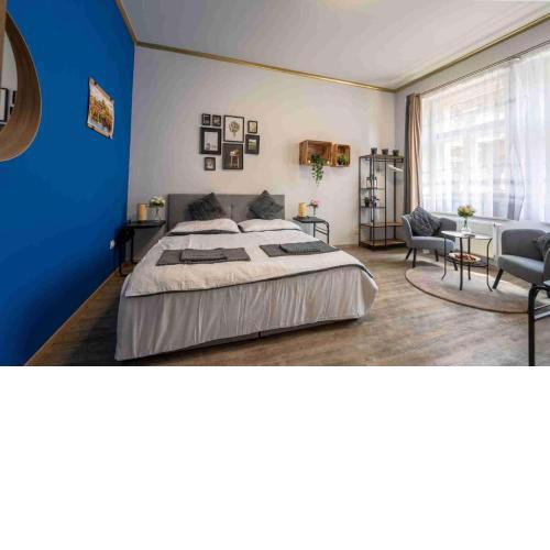 Cozy 3-BRD riverside apartment in center Prague