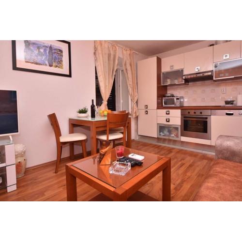 Cozy, adorable apartment ELIZABETA