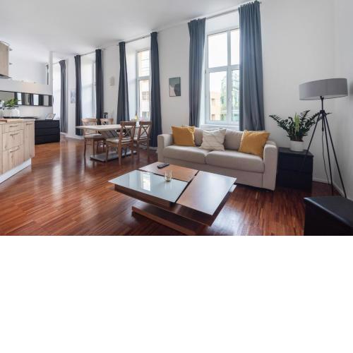 Cozy and central City Apartment at the Belvedere