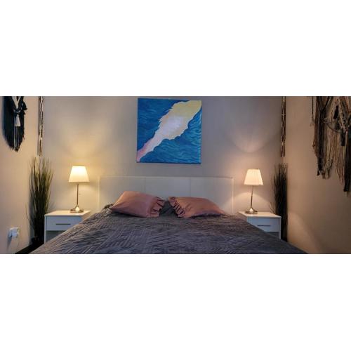 Cozy Apartment 4A