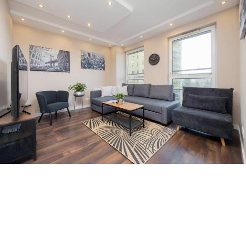 Cozy Apartment Bukowińska Near Metro by Noclegi Renters