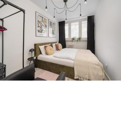 Cozy Apartment for 4 People in Wrocław by Noclegi Renters