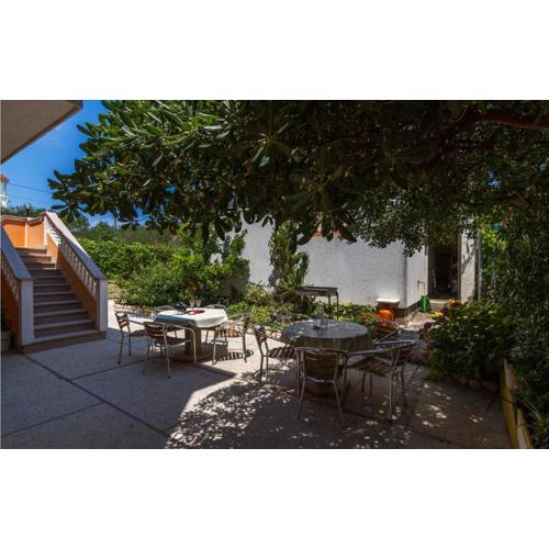 Cozy Apartment In Barbat Na Rabu
