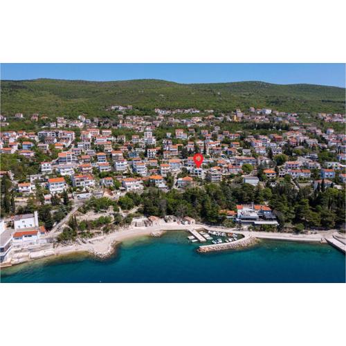 Cozy Apartment In Dramalj With Wifi