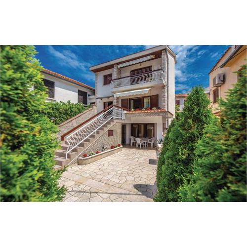 Cozy Apartment In Jadranovo