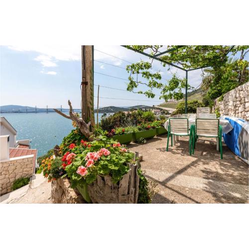 Cozy Apartment In Klek With Wifi