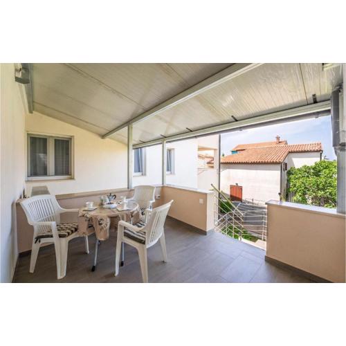 Cozy Apartment In Medulin With Wifi