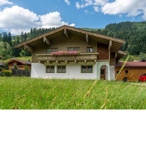 Cozy Apartment in Mühlbach
