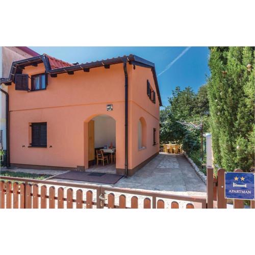 Cozy Apartment In Pavicini With Wifi