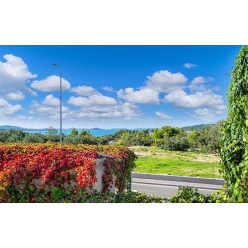 Cozy Apartment In Pirovac With Wifi