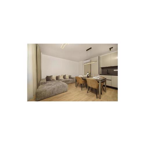 Cozy Apartment In Podstrana With Wifi