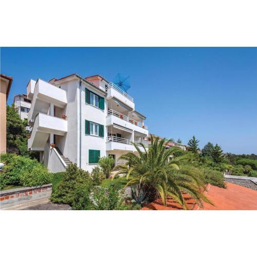 Cozy Apartment In Rabac With Kitchen
