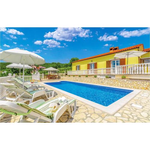 Cozy Apartment In Rabac With Wifi