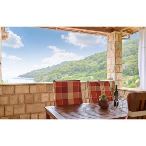 Cozy Apartment In Saplunara With Wifi