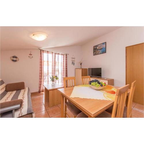 Cozy Apartment In Sveti Filip I Jakov