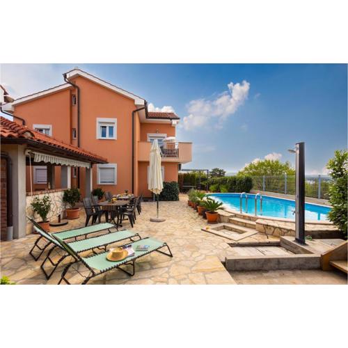 Cozy Apartment In Sveti Vid-Miholjice