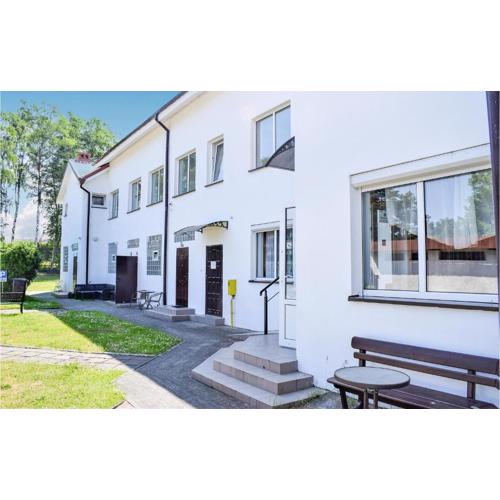 Cozy Apartment In Ustka With Wifi