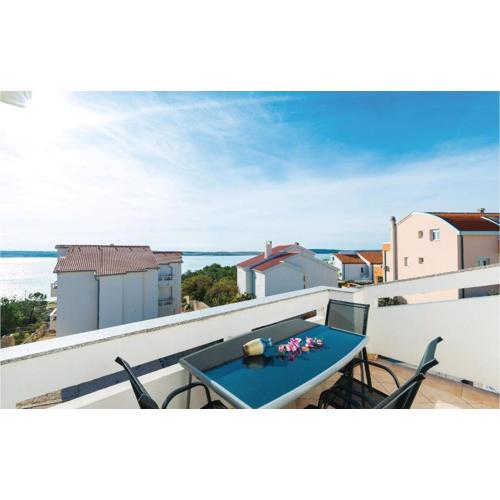 Cozy Apartment In Vidalici With Wifi