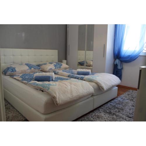 Cozy Apartment Mihaela with Balcony, Near Park Marjan & Old Town - Quiet Neighborhood