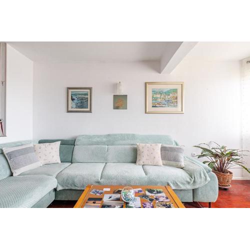 Cozy apartment near the beach and Split center
