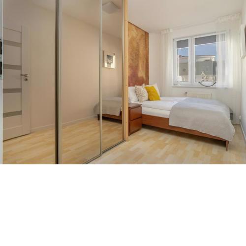 Cozy Apartment Remote Work by Noclegi Renters