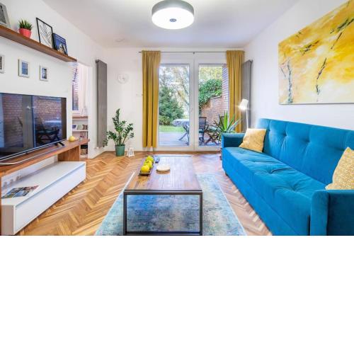 Cozy Apartment with Garden in the Castle District