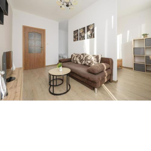 Cozy & Comfortable Apartment Grodeckiego by Noclegi Renters