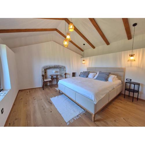 Cozy cottage with seaview and parking ideal for small family