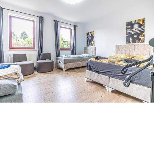 Cozy Entire House with Terrace and Garden, Up to 34P