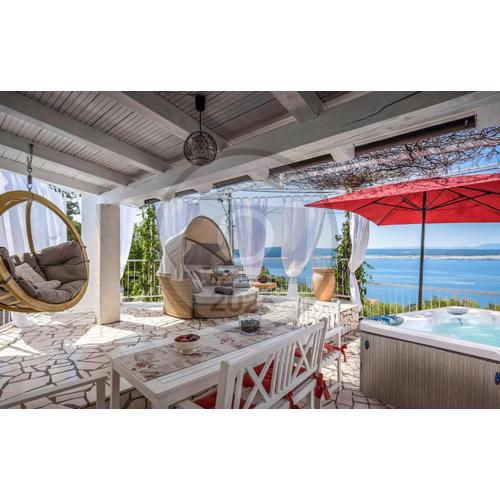 Cozy Home In Crikvenica With Jacuzzi