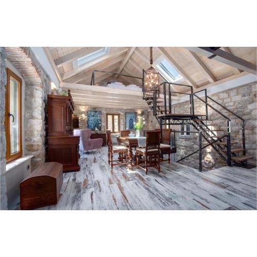 Cozy Home In Omis With Kitchen