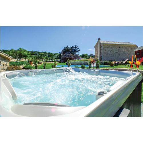 Cozy Home In Podgora With Sauna