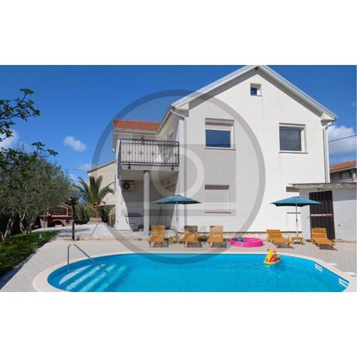 Cozy Home In Polaca With Wifi