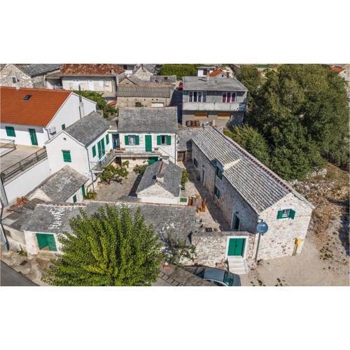 Cozy Home In Primosten With Wifi
