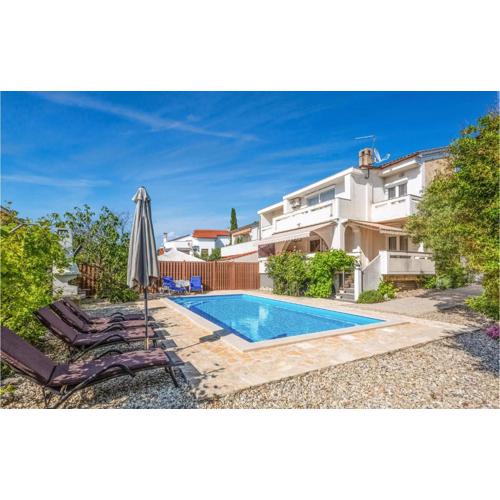 Cozy Home In Punat With Wifi