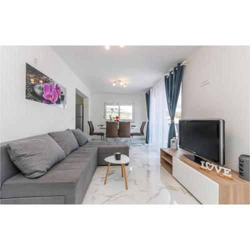 Cozy Home In Rastane Donje With Wifi
