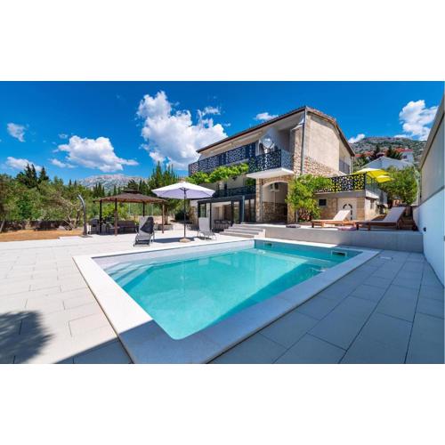 Cozy Home In Starigrad Paklenica