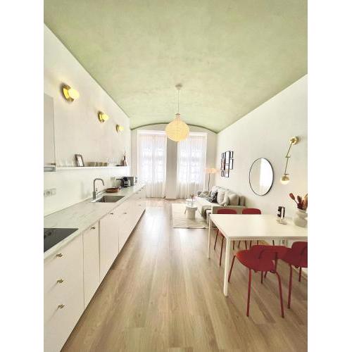 Cozy, natural ground base Apartment, Prague