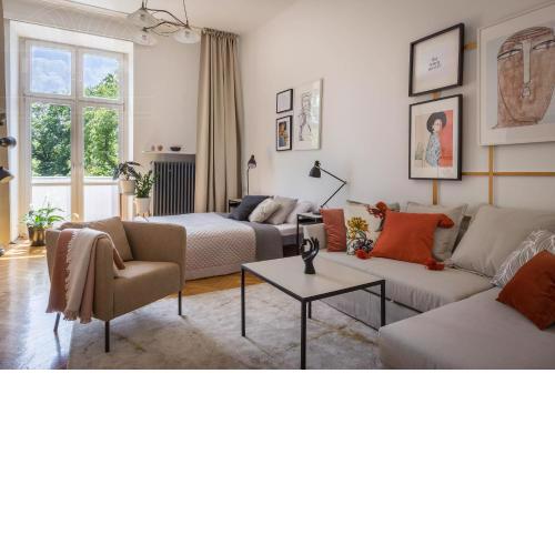 Cozy Old Town Apartments