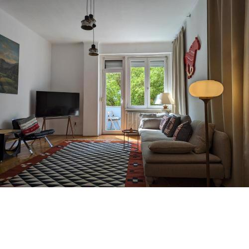 Cozy Park Apartment