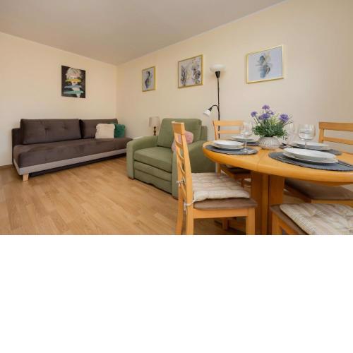 Cozy Studio Anielewicza Warsaw Wola by Noclegi Renters