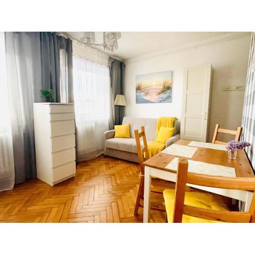 Cozy studio apartment Yellow in Gdansk Wrzeszcz