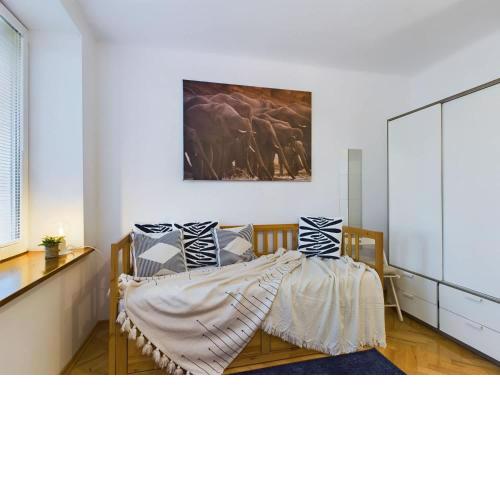 Cozy Studio Bednarska in Warsaw Near Old Town by Noclegi Renters