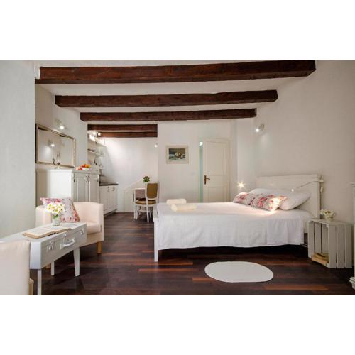 Cozy Studio Una