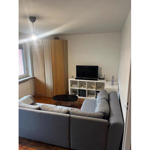 Cozy studio with Balcony & Parking