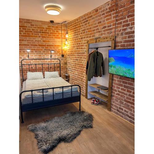 CracoviaStay Lofty Apartment Old Town Kazimierz Historic Heart of Krakow
