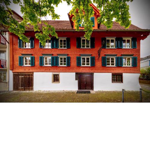 Crimson Cottage Apartments